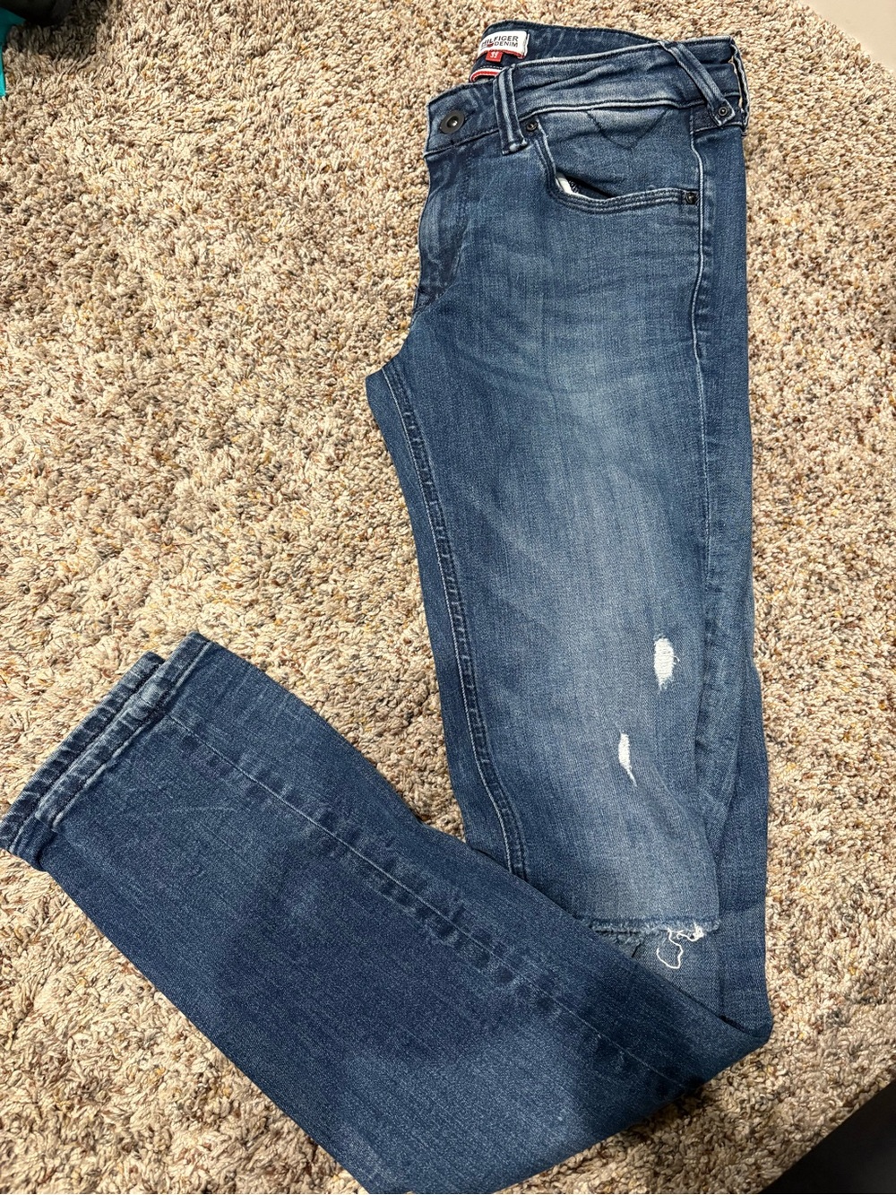 Tommy Hilfiger Women's Dark Blue Skinny Jeans with Subtle Distress